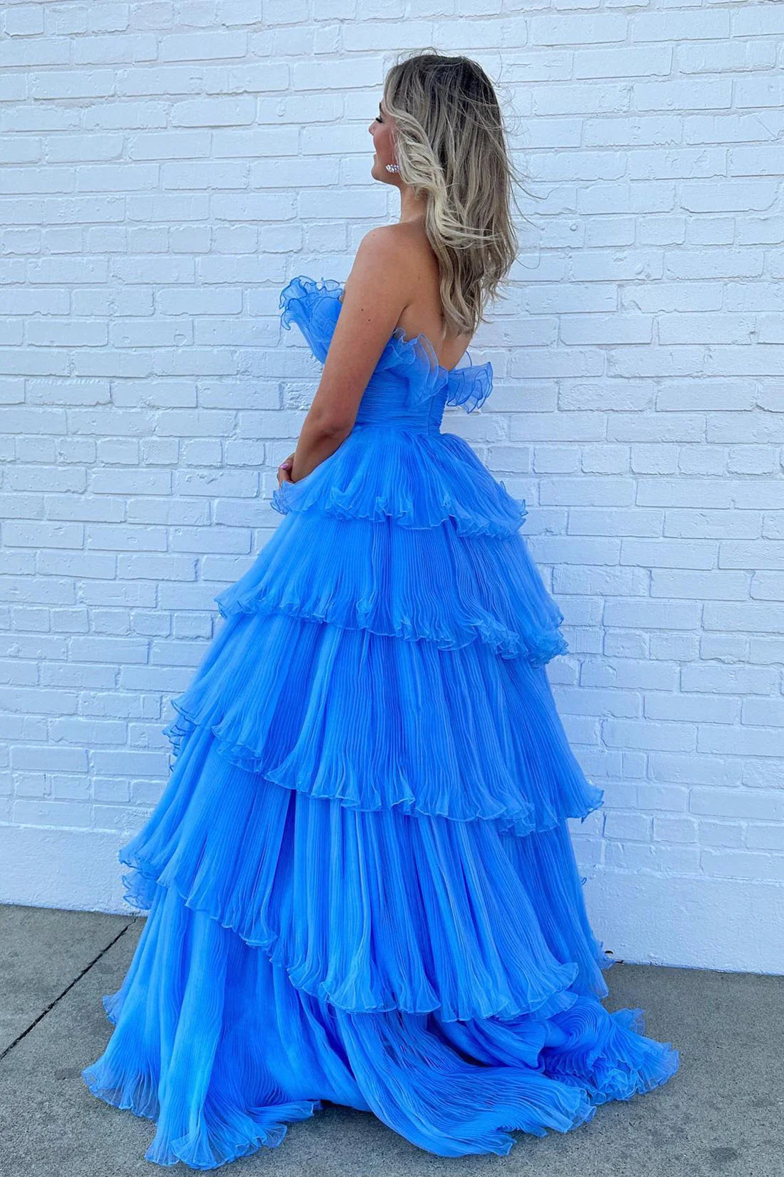 Off-the-Shoulder Ruffle Layers Tulle Prom Dress VMP144