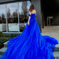 Robe longue en tulle bleu roi avec traîne