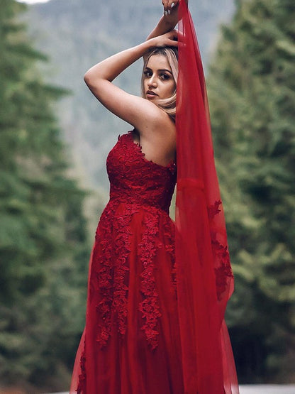 sleeveless prom dress
