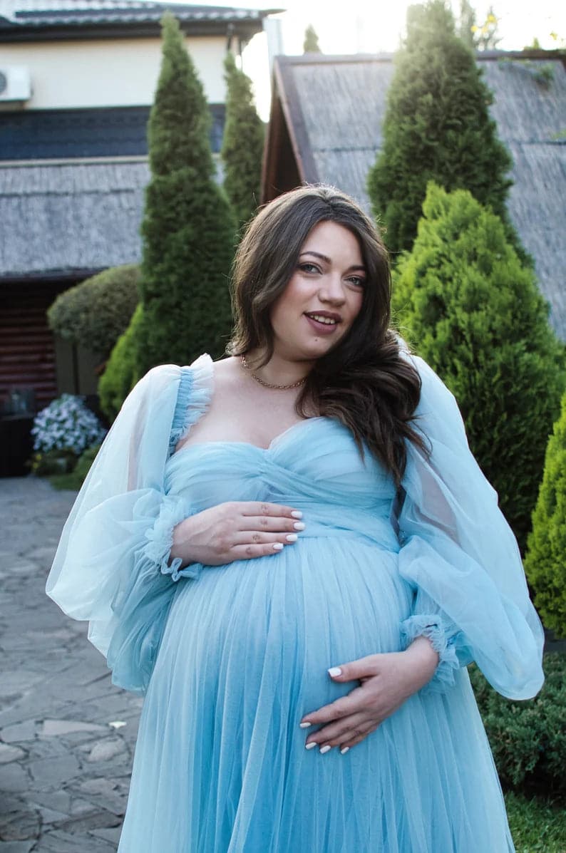 Tulle maternity dress For Photo Shoot